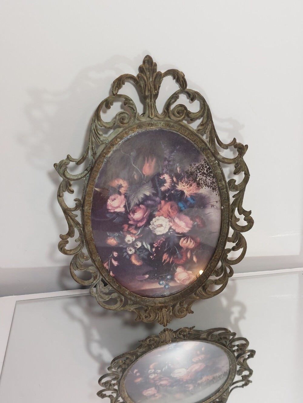 Vintage Ornate Floral Wall Frame - Antique-Style Decorative Accent